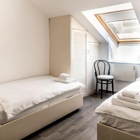 Casa Balbianella - By Lovecomo בית נופש לנו